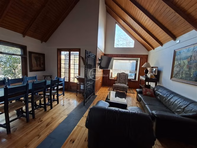 Casa en arriendo de 3 dorm. en Concón