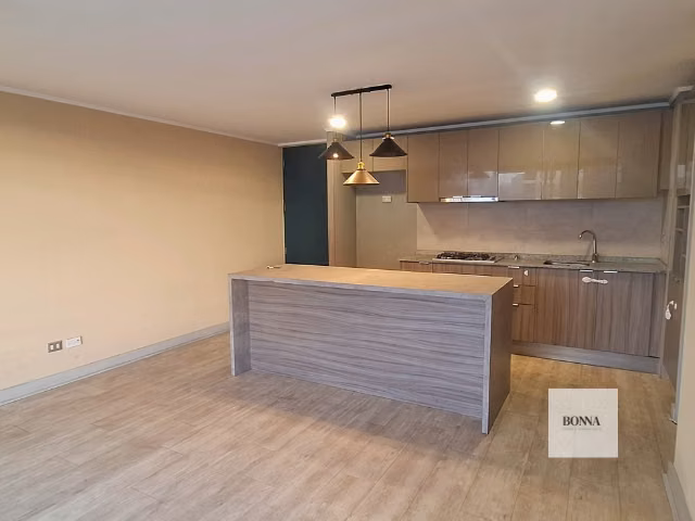 Oportunidad en Santiago: departamento en sexto piso, 2D 2B, estacionamiento y bodega