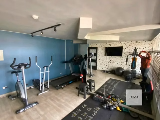 Oportunidad en Santiago: departamento en sexto piso, 2D 2B, estacionamiento y bodega