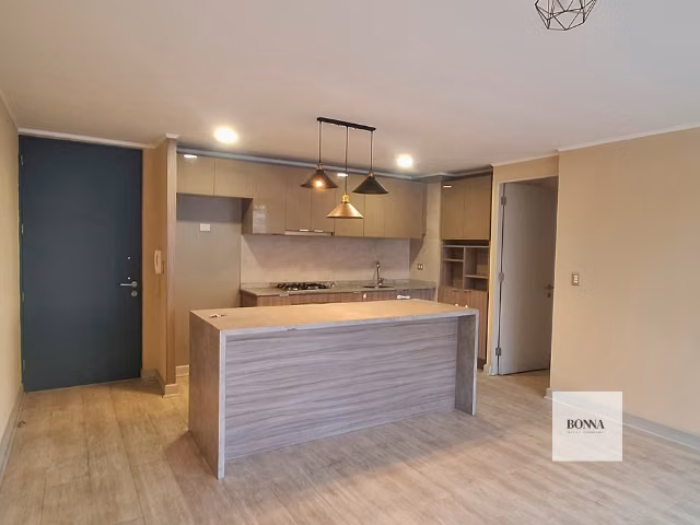 Oportunidad en Santiago: departamento en sexto piso, 2D 2B, estacionamiento y bodega