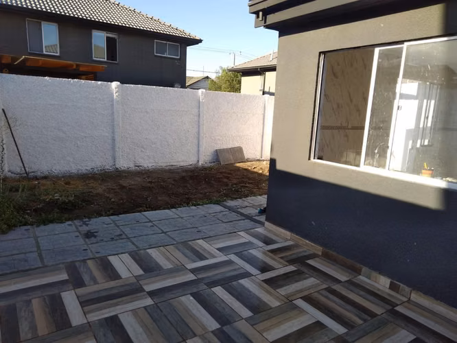 Arriendo Casa 2D+1B+1Estc Camino las Flores ( Larapinta- Lampa)