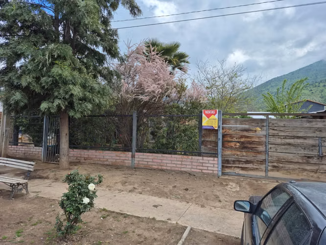 Gran Propiedad a la Venta en Calle Isabel Riquelme Las Malvinas Lampa.
