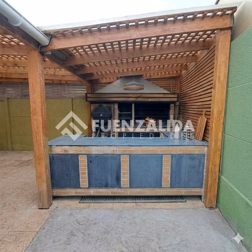 Atencion !!! Casa en venta de 4 dorm. en San Bernardo