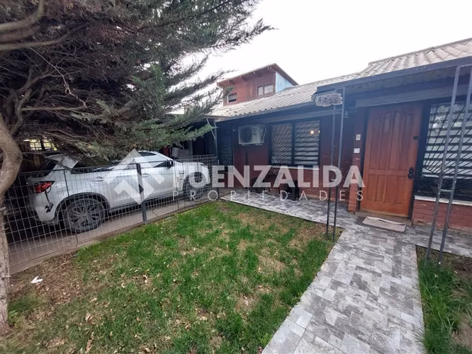 Casa en venta de 3 dorm. en San Joaquín