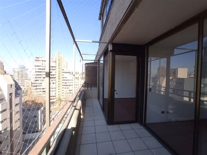 Depto en arriendo de 1 dorm. en el Golf, Las Condes