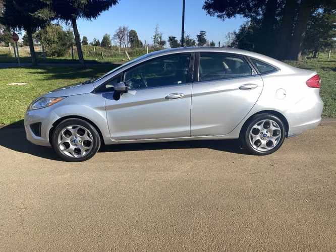 Vendo 2012 Ford fiesta 1.6 se - Imagen 2