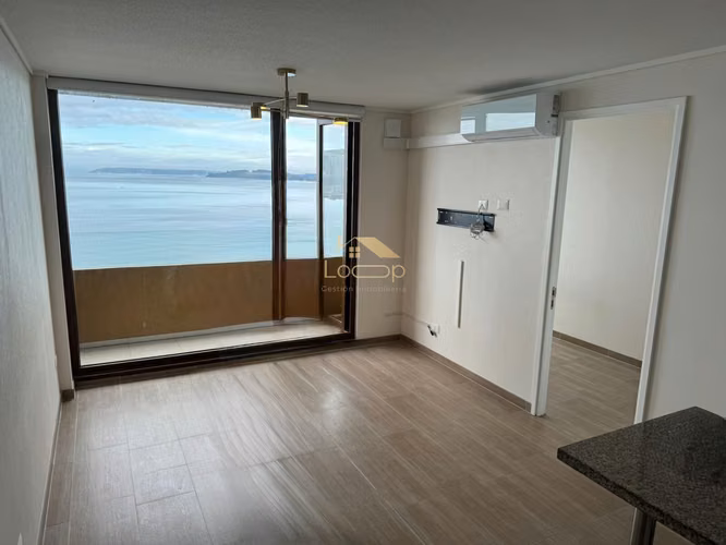 Departamento con vista al mar en condominio Terramar