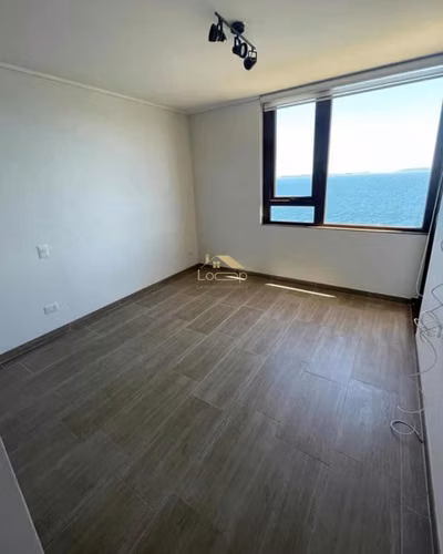 Departamento con vista al mar en condominio Terramar