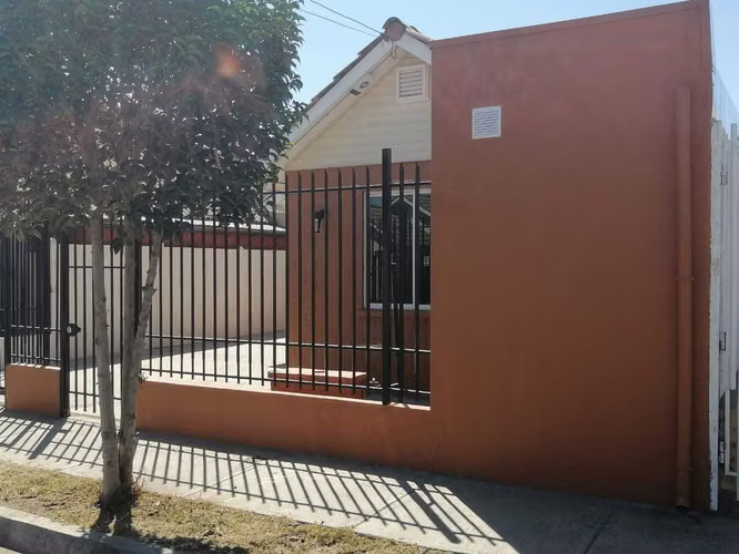 CASA DE 1 PISO EN ARRIENDO (178360)
