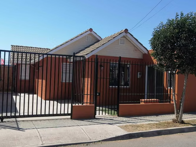 CASA DE 1 PISO EN ARRIENDO (178360)
