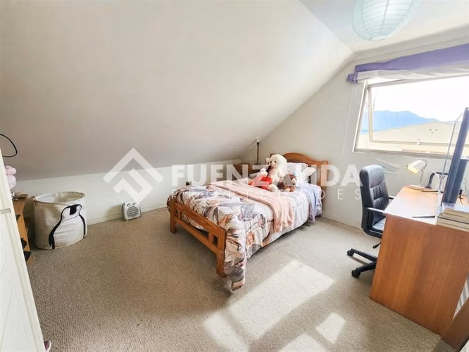 Casa en venta de 3 dorm. en La Florida
