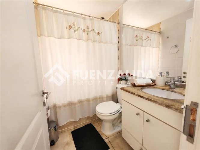 Casa en venta de 3 dorm. en La Florida