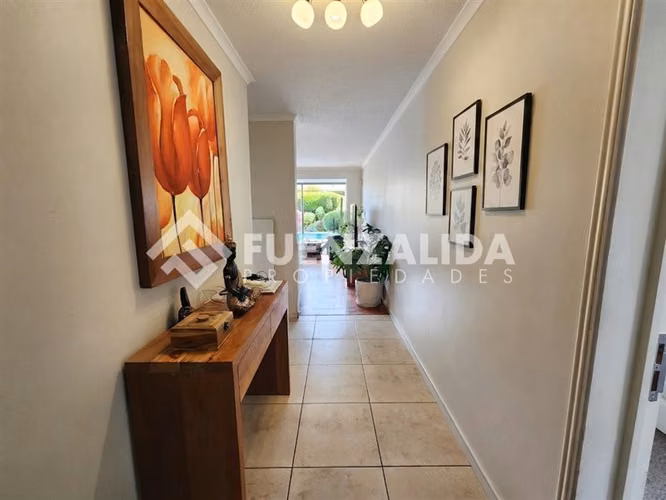 Casa en venta de 3 dorm. en La Florida