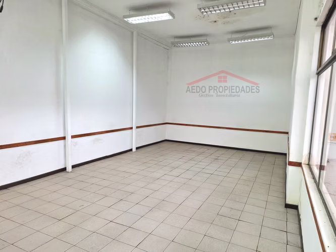 Se Arrienda Amplia Casa, Rubro Comercial, en pleno centro de Quillota