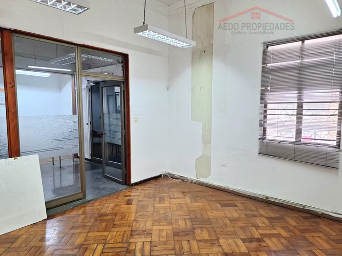 Se Arrienda Amplia Casa, Rubro Comercial, en pleno centro de Quillota