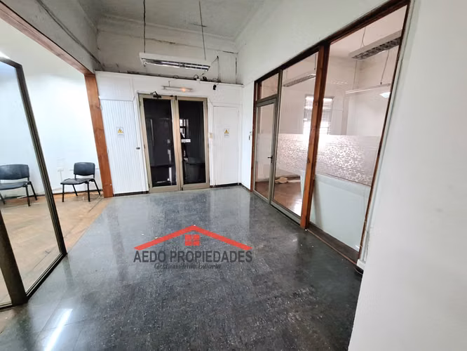 Se Arrienda Amplia Casa, Rubro Comercial, en pleno centro de Quillota