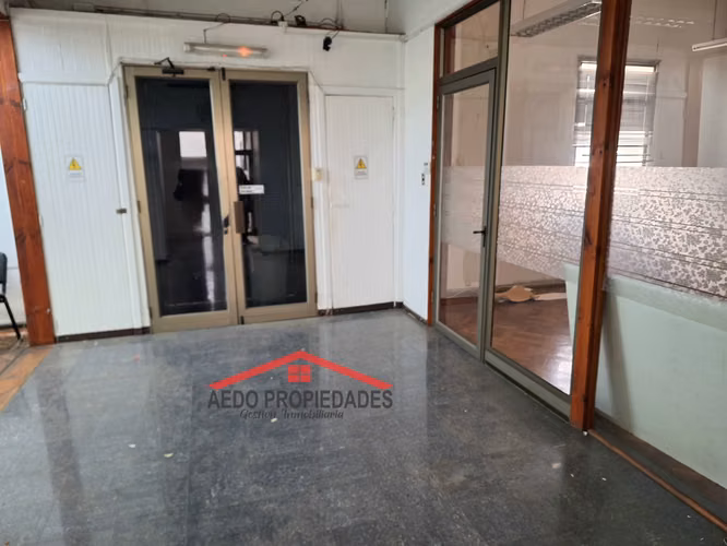 Se Arrienda Amplia Casa, rubro Comercial, en pleno centro de Quillota
