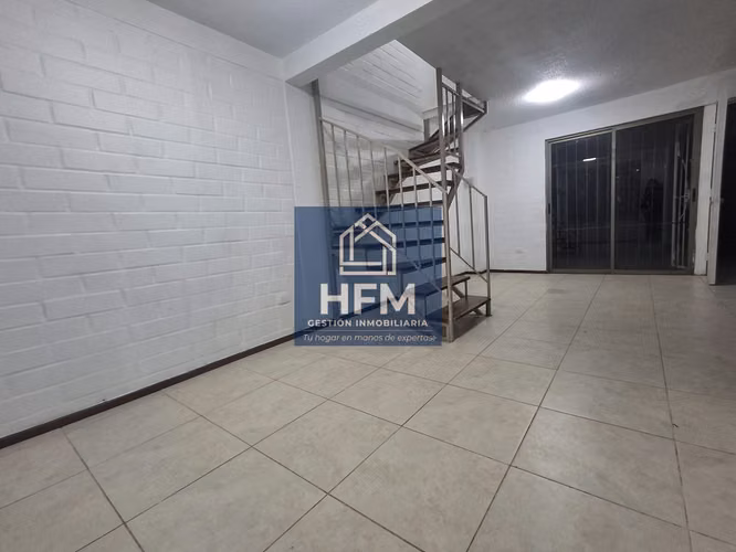 Acogedora Casa en arriendo  3D 2B