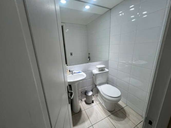 Arriendo Impecable Depto.  Capitan Crosbie / Hnos. Cabot / Kennedy / Las Condes