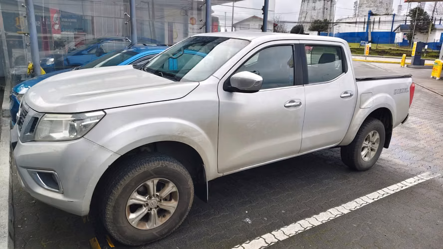 Venta camioneta Nissan NP300, año 2018, 4X2
