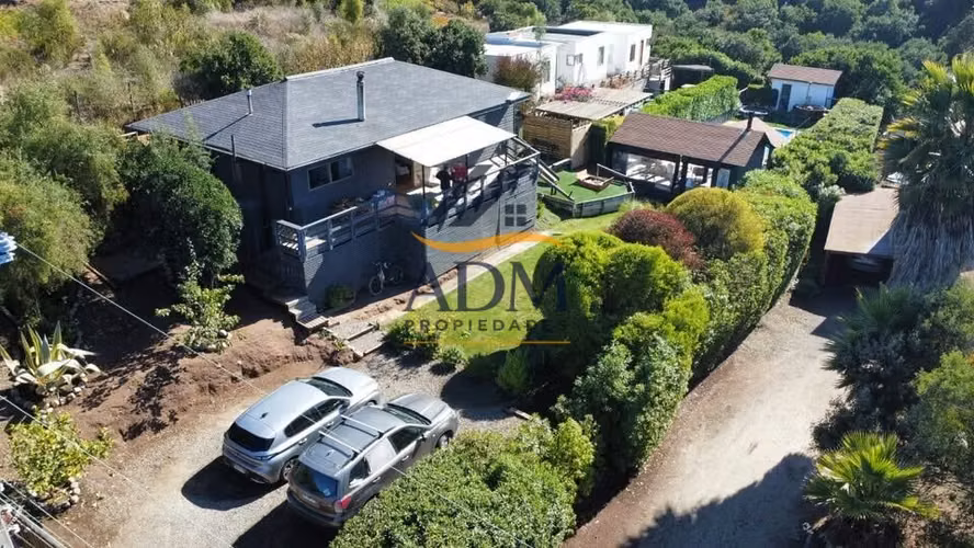 Exclusiva Parcela en Mantagua | 3 Casas, Piscina Temperada y 2.500 m² - Imagen 4
