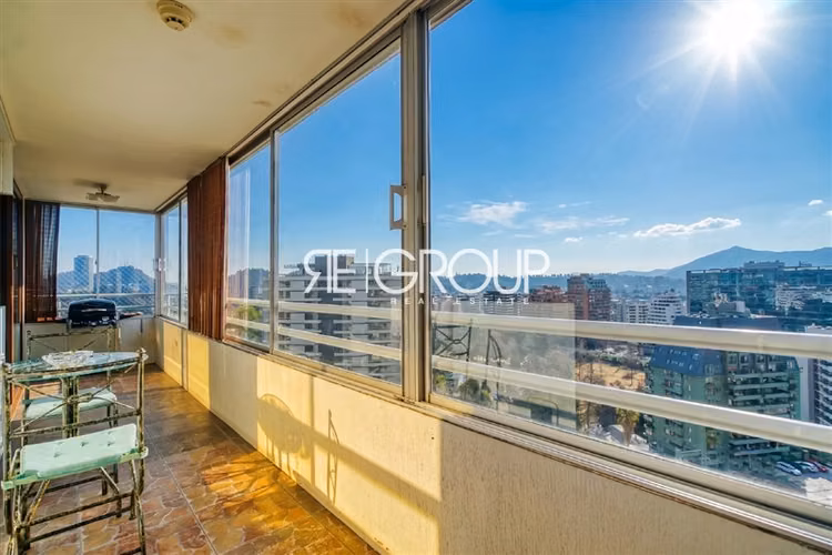 Departamento en venta de 2 dorm. en Las Condes