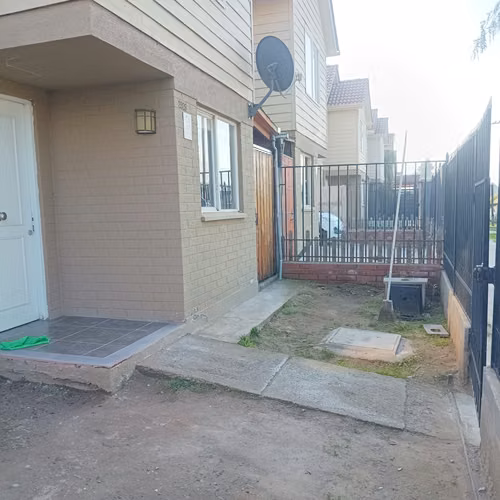 Venta Casa Avda La Hacienda Larapinta Condominio Los Coihues