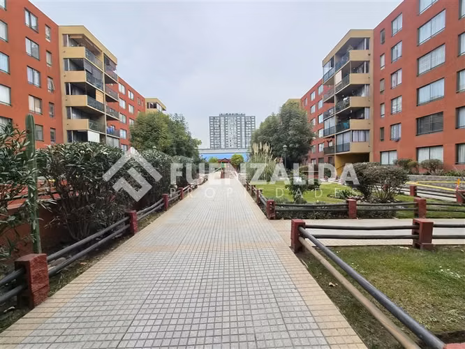 Departamento en arriendo de 3 dorm. en San Miguel