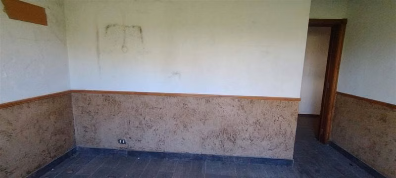 Casa en venta de 4 dorm. en Linares