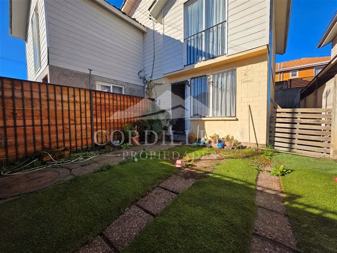 Casa en arriendo de 2 dorm. en Puente Alto