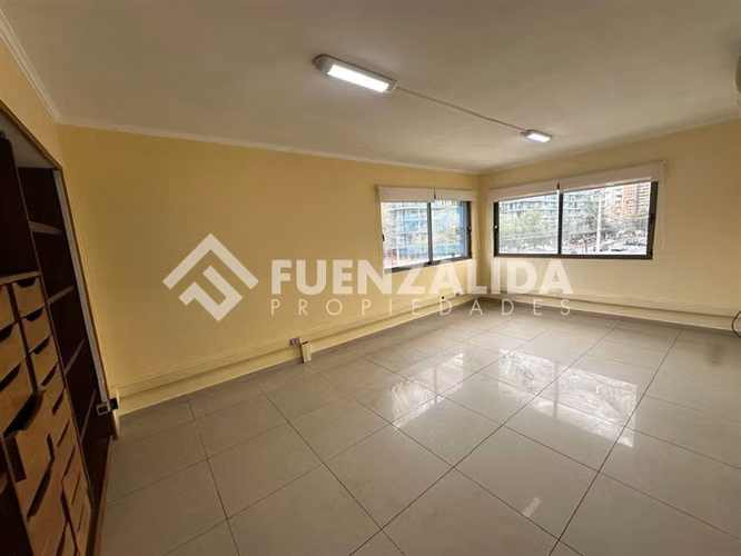 Oficina en arriendo Av. Las Condes / Belén / Las Tranqueras