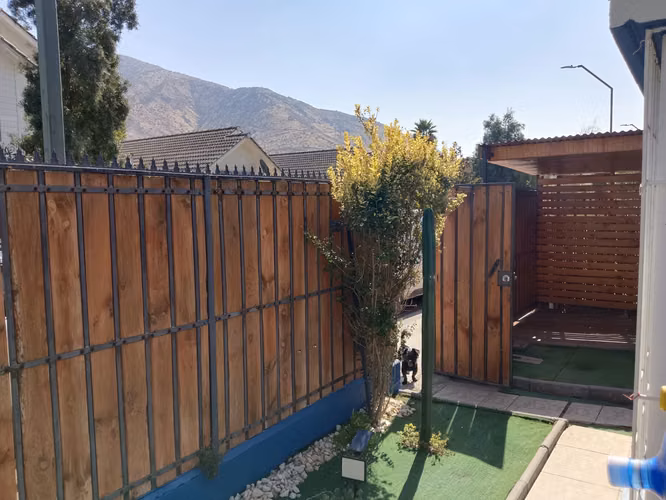 PROPIEDAD EN EL PRIMER PISO EN PASAJE EL TEBO, LARAPINTA.