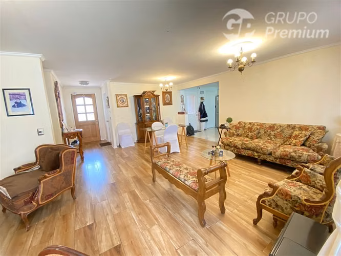 Casa en venta de 4D 2B Piscina en Ayres de Chicureo Colina