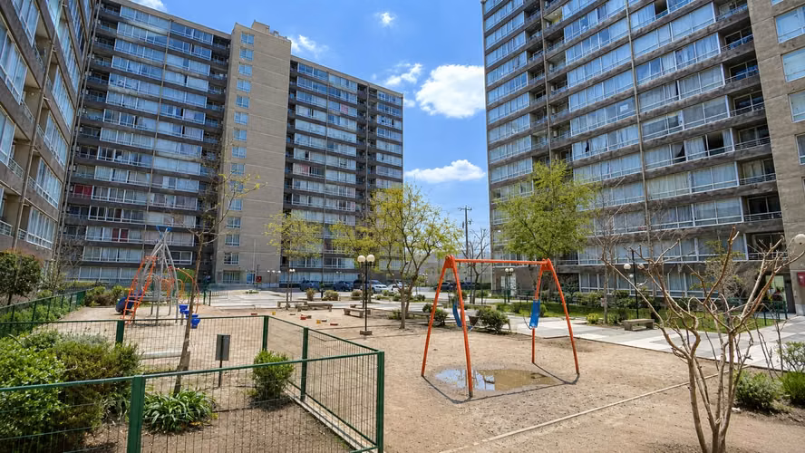 AMPLIO DEPTO 3D EN CONDOMINIO CON PISCINA
