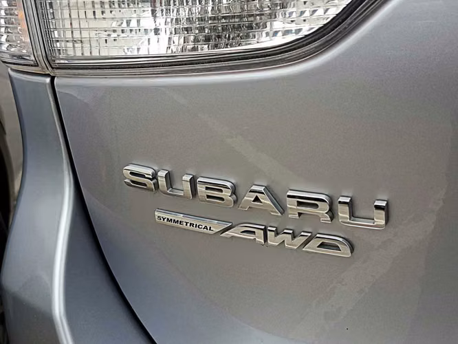 SUBARU FORESTER 2024