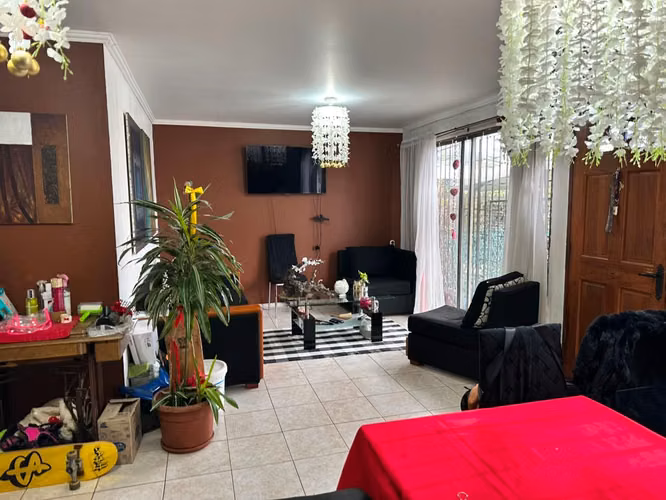 Venta Excelente Casa 2 Pisos, Sumatra / Florencio Barrios / Bilbao / La Reina