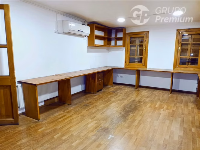 Oficina ejecutiva en Arriendo con gran presencia de mercado.