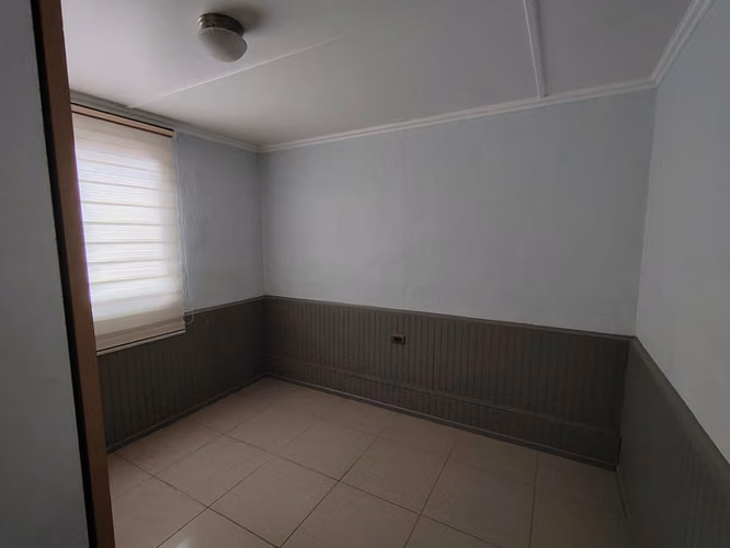 Se arrienda casa completamente remodelada
