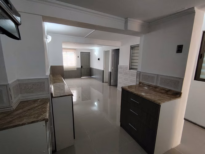 Se arrienda casa completamente remodelada