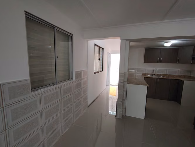 Se arrienda casa completamente remodelada