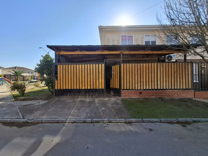 Casa dentro de Barrio