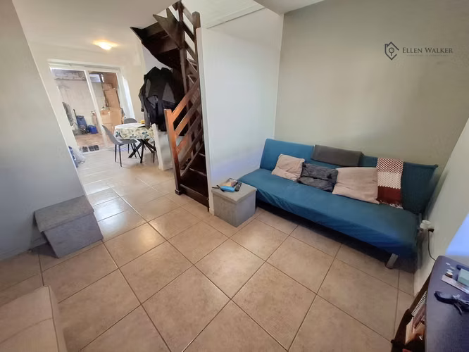 Casa dentro de Barrio