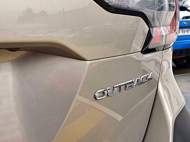 SUBARU OUTBACK 2024
