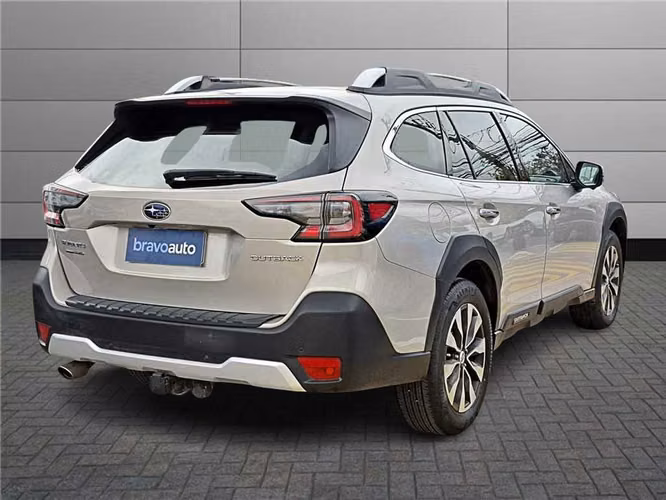 SUBARU OUTBACK 2024