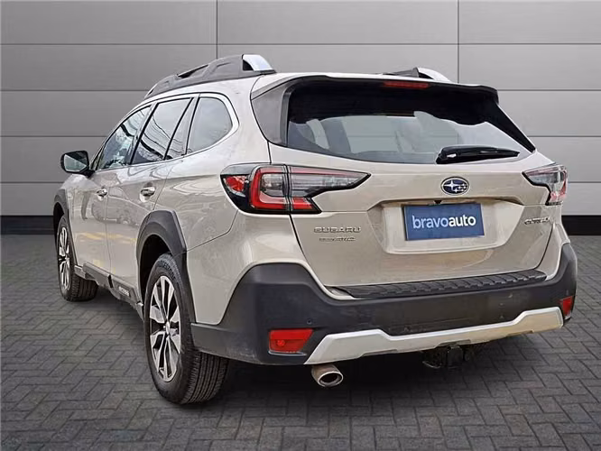 SUBARU OUTBACK 2024