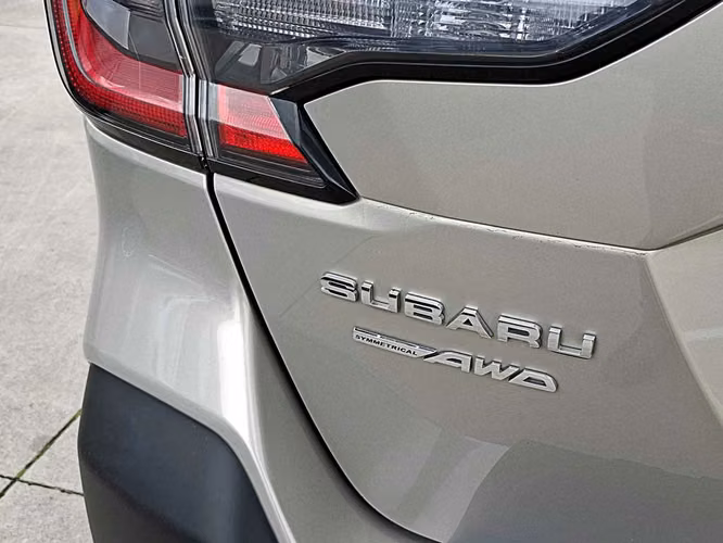 SUBARU OUTBACK 2024