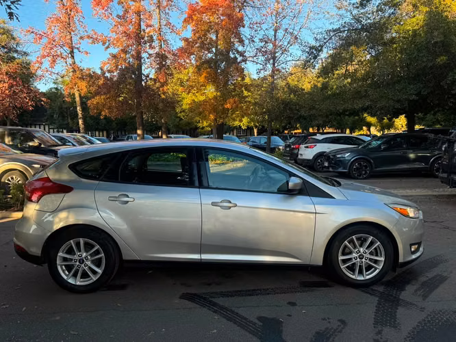 FORD FOCUS SE 2019