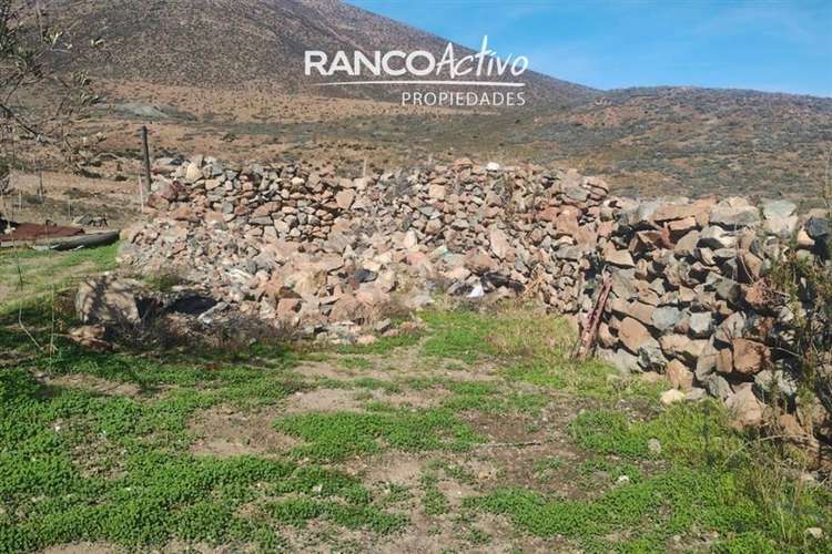 Sitio en La Higuera de 1122 m2 con Agua y Luz