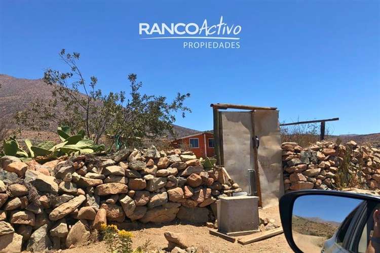 Sitio en La Higuera de 1122 m2 con Agua y Luz