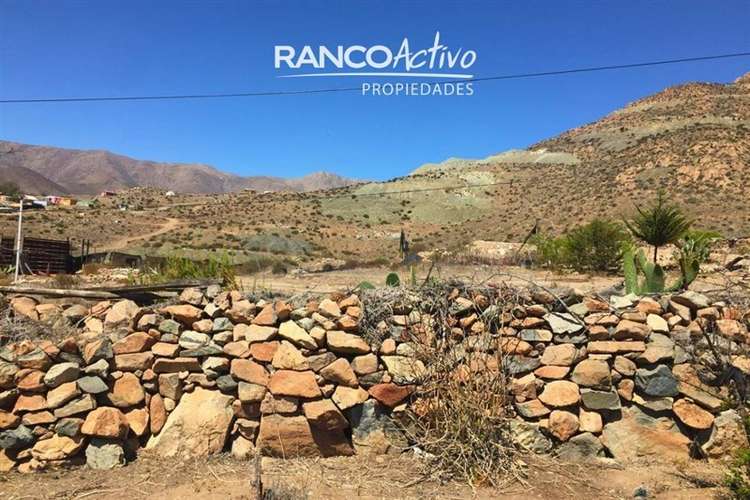 Sitio en La Higuera de 1122 m2 con Agua y Luz